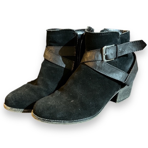 White Mountain Leather Suede Ankle Boots - Picture 1 of 4